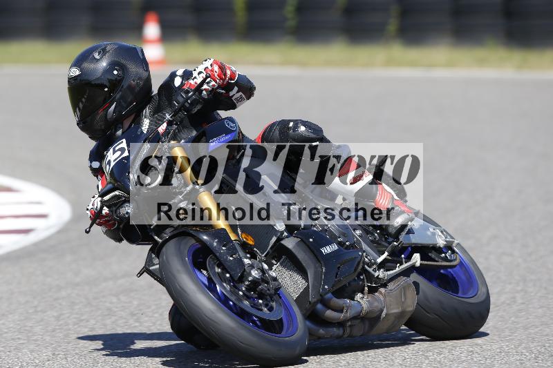 /Archiv-2025/48 25.08.2025 Cornu Master School ADR/rot-rouge/65